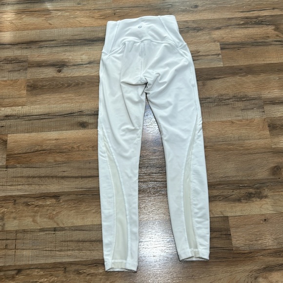 LULULEMON WOMENS SWIFT SPEED 7/8 TIGHT MESH LEGGINGS WHITE Sz 2 - Picture 2 of 7